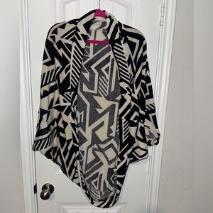 Fantastic Fawn Black and Cream Patterned Wrap